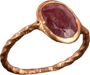 925 Ayar Gümüş Minimalist Altın Kaplama Yüzük - Gerçek Yakut Taşlı Kadın Yüzüğü - Onun İçin Şık Takı - Görsel 1