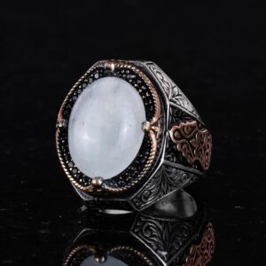 El yapımı Cabochon Ay Taşı Yüzük - Sakin 925K Katı Gümüş Erkek Yüzüğü, Şeffaflık ve Sakin Tasarım - Görsel 4