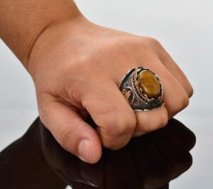 Doğal Kaplan Gözü Taşı ile El Yapımı 925 Ayar Gümüş Erkek Yüzük - Ayrıntılı Osmanlı Mühür Tasarımı - Taş Yüzük - Görsel 7