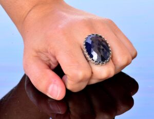 El Yapımı Doğal Safir Taşlı Yüzük, 925 Ayar Gümüş Erkek Yüzüğü - Bilgelik ve Refah Tasarımı - Görsel 7