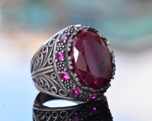 El Yapımı Sterling Gümüş Erkek Yüzük | Doğal Yakut Taşı | Sultan Yüzük - Cesur ve Şatafatlı Tasarım - Görsel 3