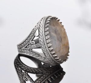 925 Ayar Gümüş Erkek Yüzük ile Doğal Labradorit Taşı - Detaylı Etnik Tasarım - El Yapımı Gümüş Yüzük - Görsel 4