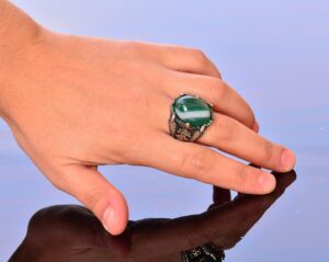 El Yapımı 925 Ayar Gümüş Erkek Yüzük, Doğal Yeşil Akik Taşı, Karmaşık Pençe Tasarımı, Farklı Bant Yüzük - Görsel 6