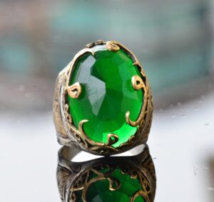 Erkekler için Orta Doğu Tasarımlı Yaratılmış Zümrüt Taşlı Yüzük, 925 Ayar Gümüş El Yapımı Vav Motifi, Şifa Kristali Takı - Görsel 3