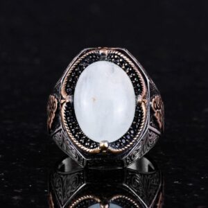 El yapımı Cabochon Ay Taşı Yüzük - Sakin 925K Katı Gümüş Erkek Yüzüğü, Şeffaflık ve Sakin Tasarım - Görsel 3