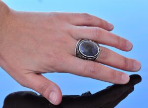 El Yapımı Doğal Safir Taşlı Yüzük, Fleur-de-Lis Tasarımlı Sterlin Gümüş Erkek Yüzüğü - Bilgelik ve Asalet Sembolü - Görsel 6