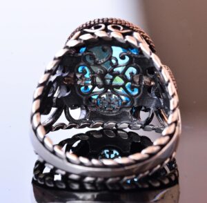 Sofistike Yılan Süslemeli 925 Ayar Gümüş Erkek Taş Yüzük Koleksiyonu - Çeşitli ve Canlı (Mavi Topaz Oluşturulmuş Taş) - Görsel 5