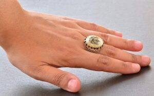 Erkekler için Sterlin Gümüş Yüzük - Doğal İnci Taşı ve Çift Başlı Kartal Tasarımı - Görsel 6