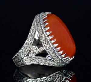 Erkekler için Sterling Gümüş Yüzük - Doğal Akik Taşı ile Osmanlı Tuğra Tasarımı - Görsel 3