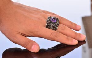 Erkekler için Lüks 925 Ayar Gümüş Yüzük - Doğal Ametist Taşı ile Şahane ve Görkemli Tasarım - Görsel 6