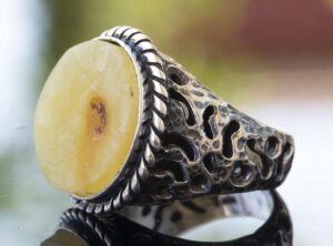 Doğal Baltık Kehribar Taşlı Yüzük Ham Taş Gerçek Doğal Taş Organik Kehribar 925 Ayar Gümüş Erkek Yüzüğü Leo Doğum Taşı Astrolojik Takı El Yapımı Takı Erkek Yüzük Hediyesi - Görsel 4