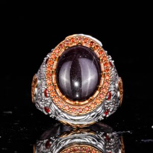 Erkekler için 925 Ayar Gümüş Yüzük - Doğal Yıldız Granat Taşı ile El Yapımı Vintage Tasarım, Ayrıntılı Kırmızı Taş Vurguları ile - Görsel 4