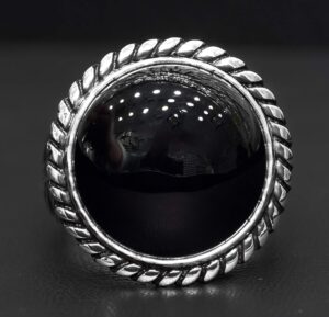 Erkekler için 925 Ayar Gümüş Yüzük - Doğal Oniks Taşı ile Cesur ve Şık Tasarım - Görsel 3