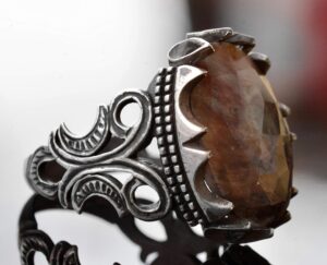 Erkekler için Sterlin Gümüş Yüzük - Gerçek Doğal Kahverengi Safir Taşı, Farklı Tasarım - Görsel 4