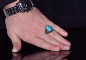 Gümüş Erkek Yüzük - Arizona Turkuaz Doğal Taş - Şahin Pençesi Tasarımı (Model-1) - Görsel 6
