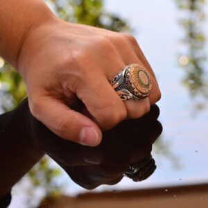 El Yapımı Sterlin Gümüş Erkek Yüzük | Bakır ve Yeşil Taş Dolgu | Cesur ve Şık Tasarım - Görsel 7