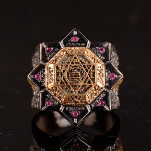 925 Ayar Gümüş Erkek Yüzük - Kırmızı Zirkon Taşlı Davut Yıldızı ve Süleyman Mühürü Tasarımlı Yüzük - Görsel 5