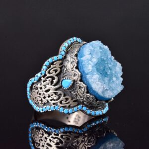 El Yapımı 925 Ayar Gümüş Erkek Yüzük ile Doğal Taş - Kültürel Tasarım (Mavi Drusy Kristali) - Görsel 4