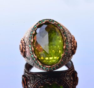 El Yapımı Gümüş Erkek Yüzük | Yeşil Yapay Peridot Taşı | Yenilenme ve Refah Tasarımı - Görsel 8