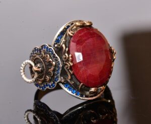 El Yapımı 925 Ayar Gümüş Erkek Yüzük, Gerçek Taşlı Yüzük, Aslan Tasarımı, Altın Kaplama Doğum Taşı Yüzüğü (Doğal Yakut) - Görsel 3