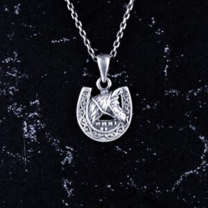 925 Ayar Gümüş Nal ve At Başı Kolye Ucu - El Yapımı Şans ve Güç Sembolü - Görsel 5