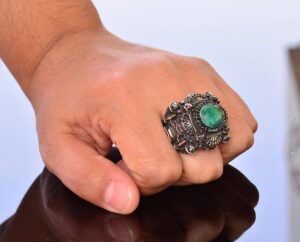 Camii Modelli Erkekler için Lüks 925 Ayar Gümüş Yüzük - Doğal Zümrüt Taşlı - Şık ve Görkemli Tasarım - Görsel 7
