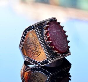 Doğal Akik Taşlı El Yapımı Yüzük, Ayar Gümüş Erkek Yüzüğü - Güç ve Koruma Sembolü (Kırmızı Akik) - Görsel 3