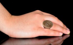 Erkekler için Sterlin Gümüş Yüzük - Oval Davut Yıldızı Tılsımı ile Yazılı İnskripsiyonlar - Görsel 7