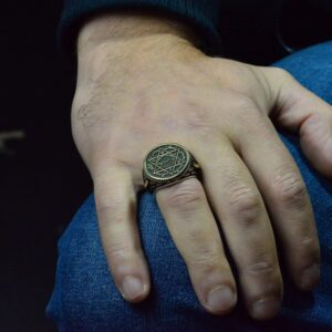 El Yapımı İslami Yıldız Tasarım Yüzük - 925 Ayar Gümüş Erkek Yüzüğü ile Yazılı İnskripsiyonlar - Görsel 7