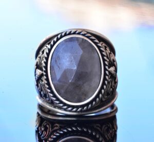 El Yapımı Doğal Safir Taşlı Yüzük, Fleur-de-Lis Tasarımlı Sterlin Gümüş Erkek Yüzüğü - Bilgelik ve Asalet Sembolü - Görsel 3