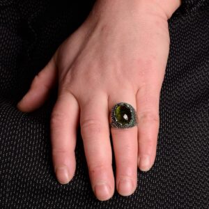 925 Ayar Gümüş Yüzük ile Oluşturulmuş Yapay Peridot Taşı - Şık Erkek Yüzüğü - Görsel 6