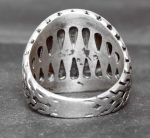 925 Ayar Gümüş Erkek Yüzük - Mavi Kaplan Gözü Taşı ile Osmanlı İmparatorluğu Tuğrası Tasarımı - Görsel 4