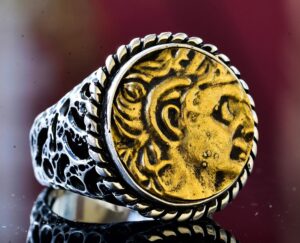 Erkekler için Sterlin Gümüş Yüzük - Antik Madeni Para Tasarımı ile Yunan Tanrısı Motifi - Görsel 5