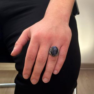 925 Ayar Gümüş Erkek Yüzük - Farklı Yaratılmış Taş Seçenekleri ile (Siyah Safir Yaratılmış Taş) - Görsel 3