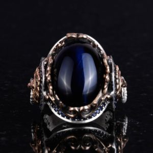 925 Ayar Gümüş Erkek Yüzük - Koyu Mavi Kedi Gözü Yapay Taş - Aslan Sembolü El Yapımı Yüzük - Görsel 3