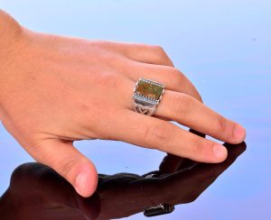 El Yapımı 925 Ayar Gümüş Erkek Yüzük, Gerçek Arizona Turkuaz Taşı - Vintage Tasarım - Gerçek Taş Yüzük - Görsel 6