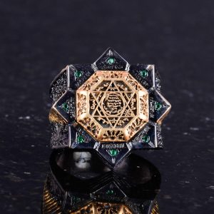 El Yapımı 925 Ayar Gümüş Erkek Yüzük - Davud Yıldızı ve Süleyman Mührü Tasarımlı Yüzük (Yeşil Zirkon) - Görsel 3