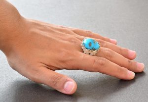 925 Ayar Gümüş Erkek Yüzük ile Doğal Arizona Turkuaz Taşı - Ham Taş Tasarımlı El Yapımı Takı - Görsel 6