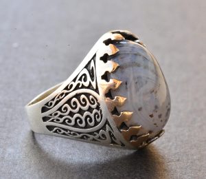 Erkekler için Düz 925 Ayar Gümüş Yüzük Gerçek Doğal Bej Ağaç Taşı Değerli Taş Yüzük Vintage Tasarım Değerli Taş Takı Erkek Gümüş Yüzük Başak Burcu Takı Hediye Olarak Ağaç Taşı Sembolik Takı - Görsel 4