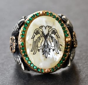 Erkekler için Gümüş İki Başlı Kartal Yüzüğü - İnci ile Yeşil Taşlar - Görsel 5