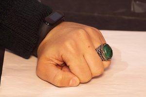 Doğal Zümrüt Taşlı Yüzük - Erkek Yüzüğü - 925 Ayar Saf Gümüş Farklı Tasarım - Görsel 4