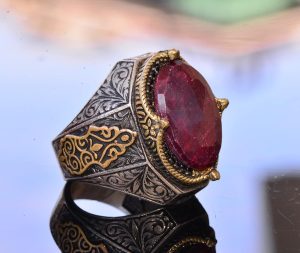 El Yapımı Vintage Tasarım Zümrüt Yüzük - 925 Ayar Gümüş Erkek Yüzük Altın Aksesuarlarla (Yakut) - Görsel 4