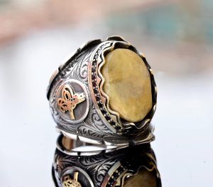 El Yapımı 925 Ayar Gümüş Erkek Yüzük ile Gerçek Sarı Safir Taşı - Detaylı Osmanlı Mühür Yüzük Tasarımı - Özel Ayar Gümüş Yüzük - Görsel 3