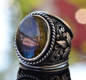 Erkekler için İnce Taş Koleksiyonu: 925 Ayar Gümüş Yüzükler - Doğal Taş Seçimi (Labradorit) - Görsel 3