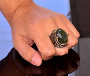 El Yapımı Vintage Tasarım Zümrüt Yüzük - 925 Ayar Gümüş Erkek Yüzük Altın Detaylarla (Jade) - Görsel 7