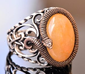 925 Ayar Katı Gümüş Erkek Yüzüğü - Doğal Taşlarla İşlenmiş El Yapımı Zarafet (Kehribar Taşı) - Görsel 3