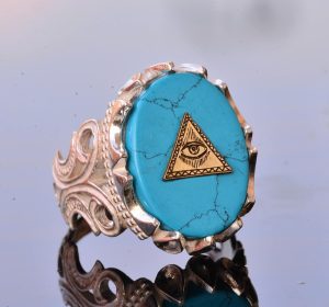 El Yapımı 925 Ayar Gümüş Erkek Yüzük, Gizemli Ezoterik Sembol, Turkuaz Taşı, Ayrıntılı Sinyet Tasarımı, Tılsım Yüzük (Kötü Göz Piramidi) - Görsel 3